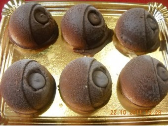 Bomba de mousse de chocolate crujiente con leche